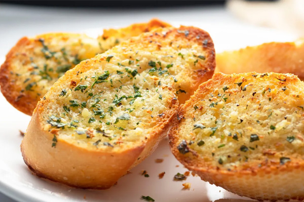 Golden garlic bread